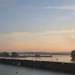 Waterside Zen - Maastricht *