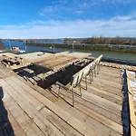 Waterside Zen - Maastricht بيت للعطل